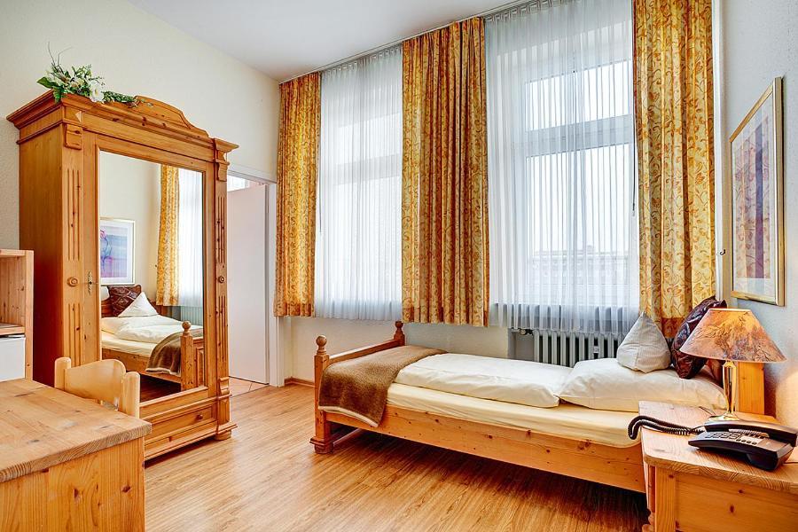 Stadthotel Detmold Buitenkant foto
